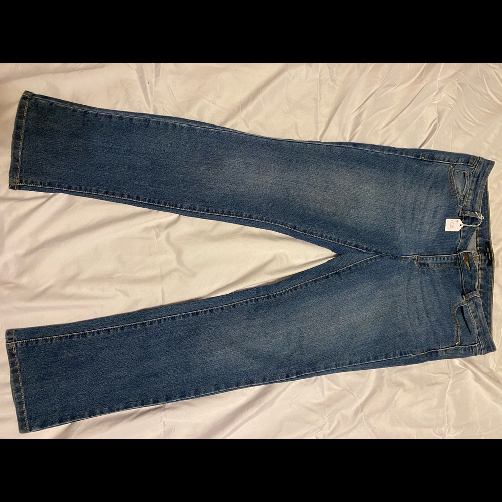 EUC Daisy Fuentes denim jeans. Size 12.